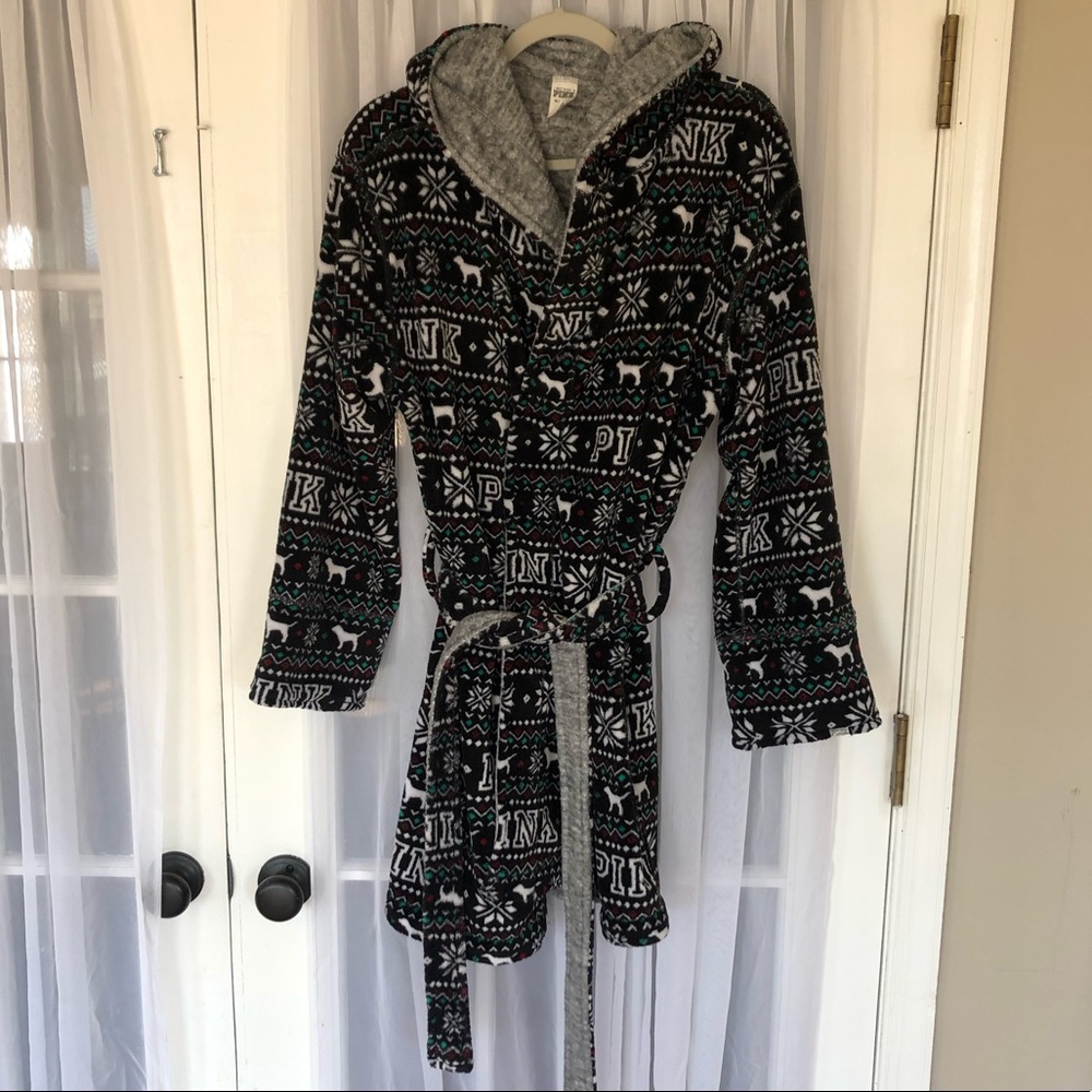 Black hooded fleece robe